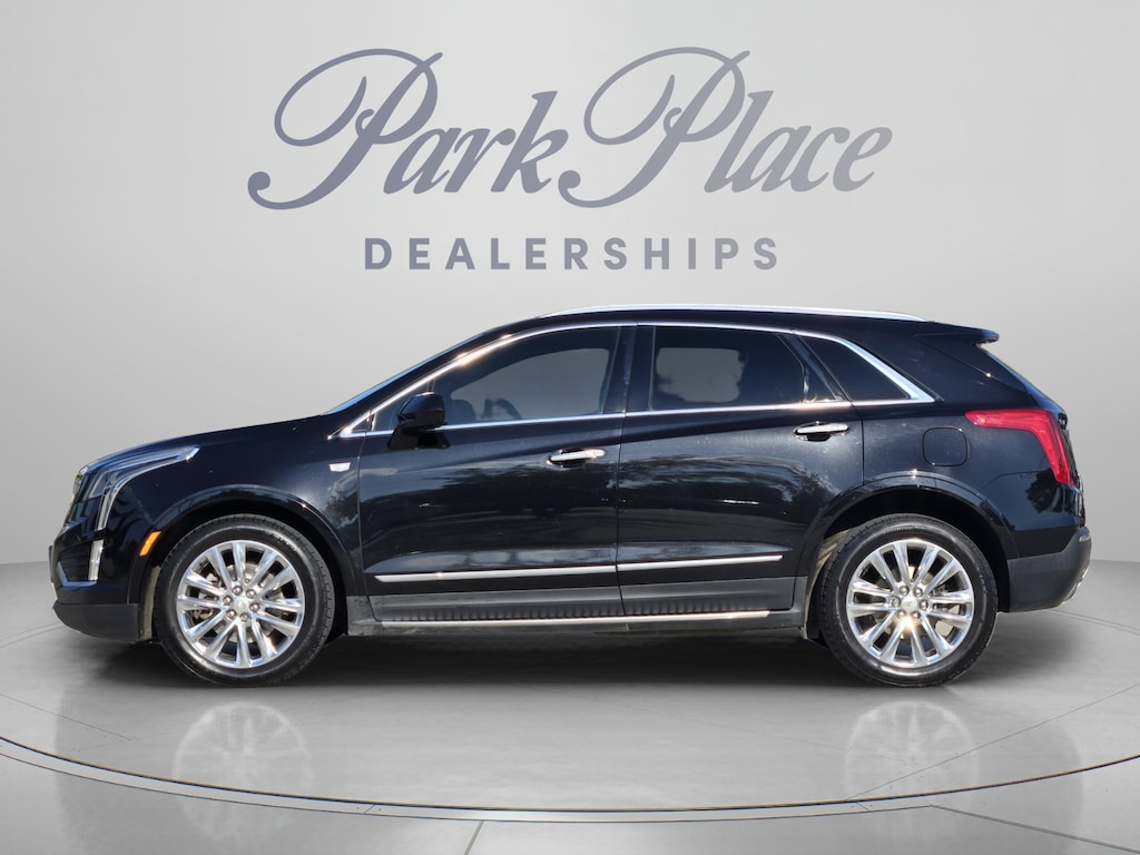 Used 2017 CADILLAC XT5 Platinum SUV