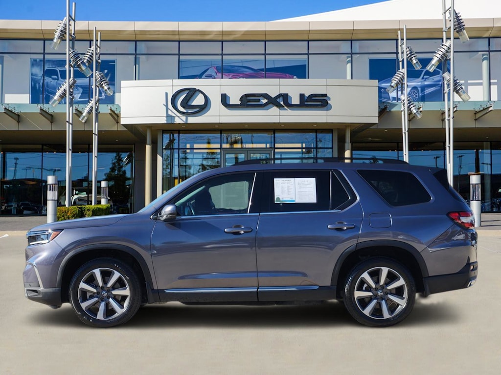Used 2023 Honda Pilot Touring SUV