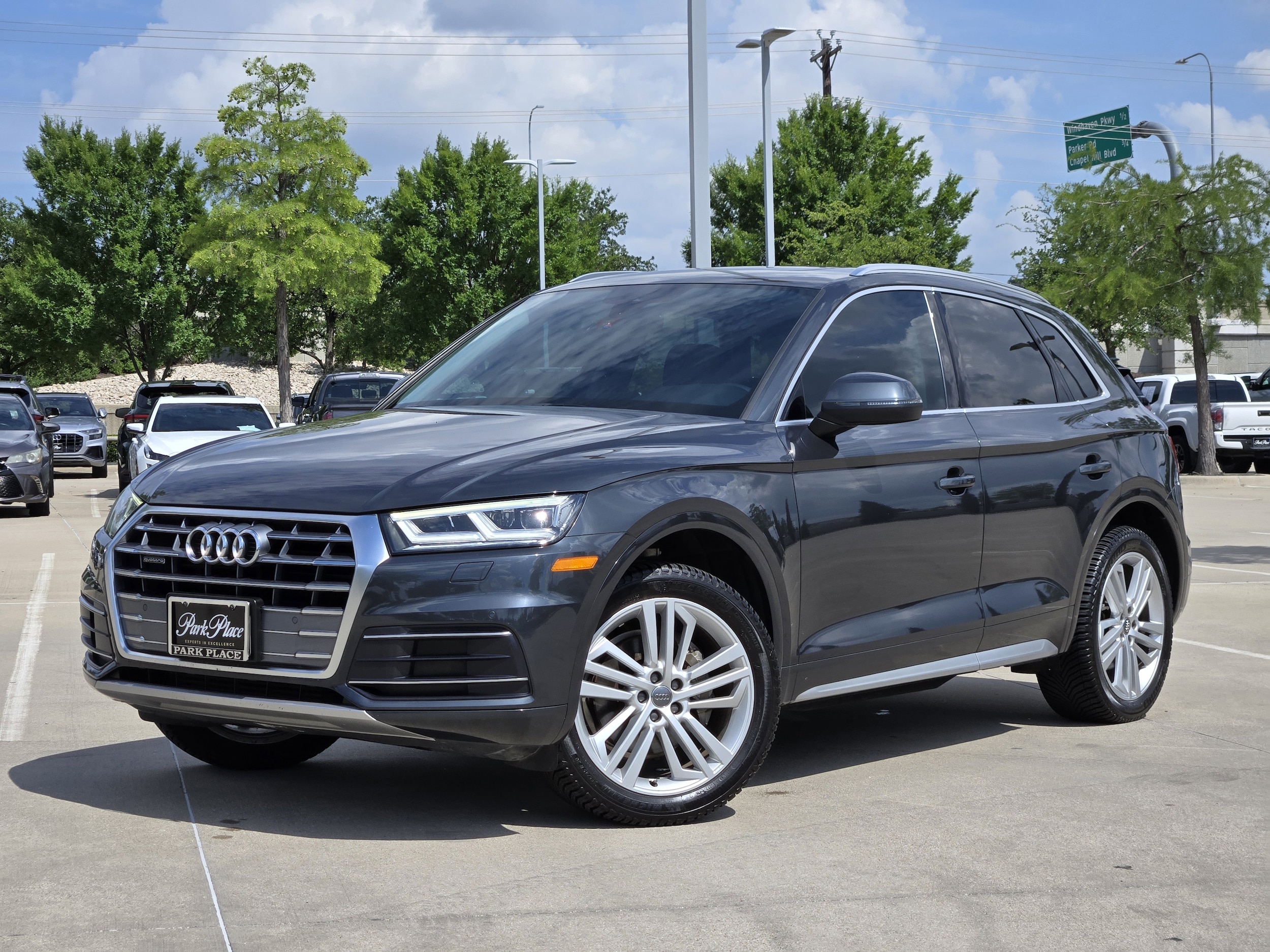 2019 Audi Q5 2.0T quattro S tronic Premium Plus's photo