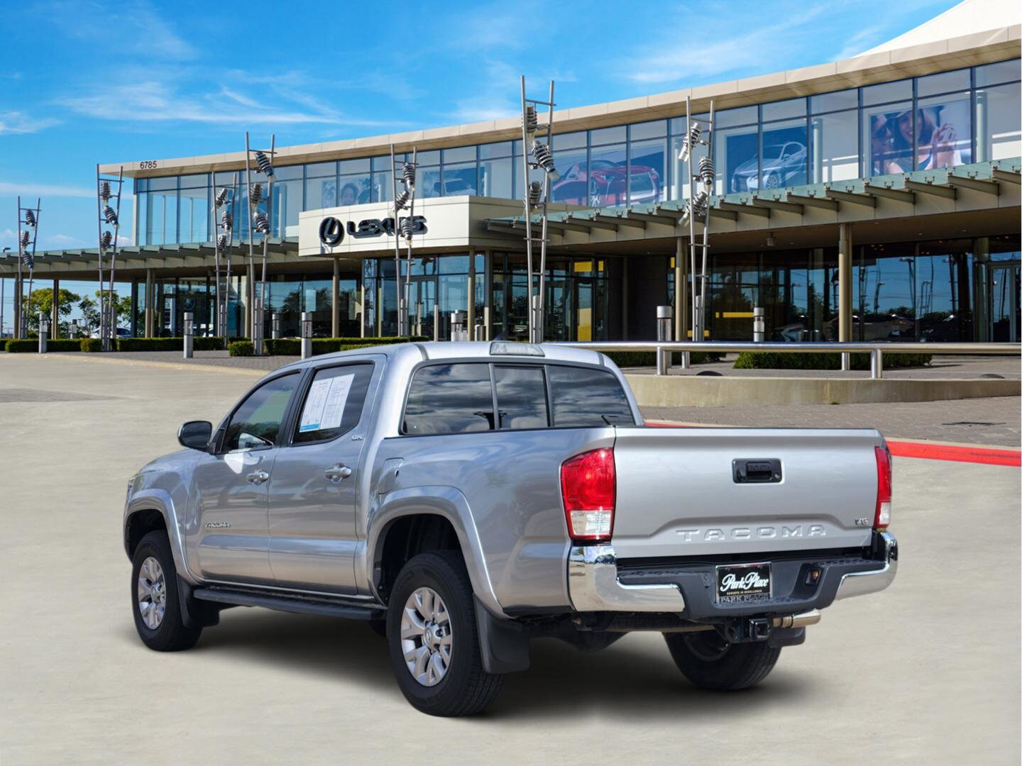 2017 Toyota Tacoma SR5 photo 4