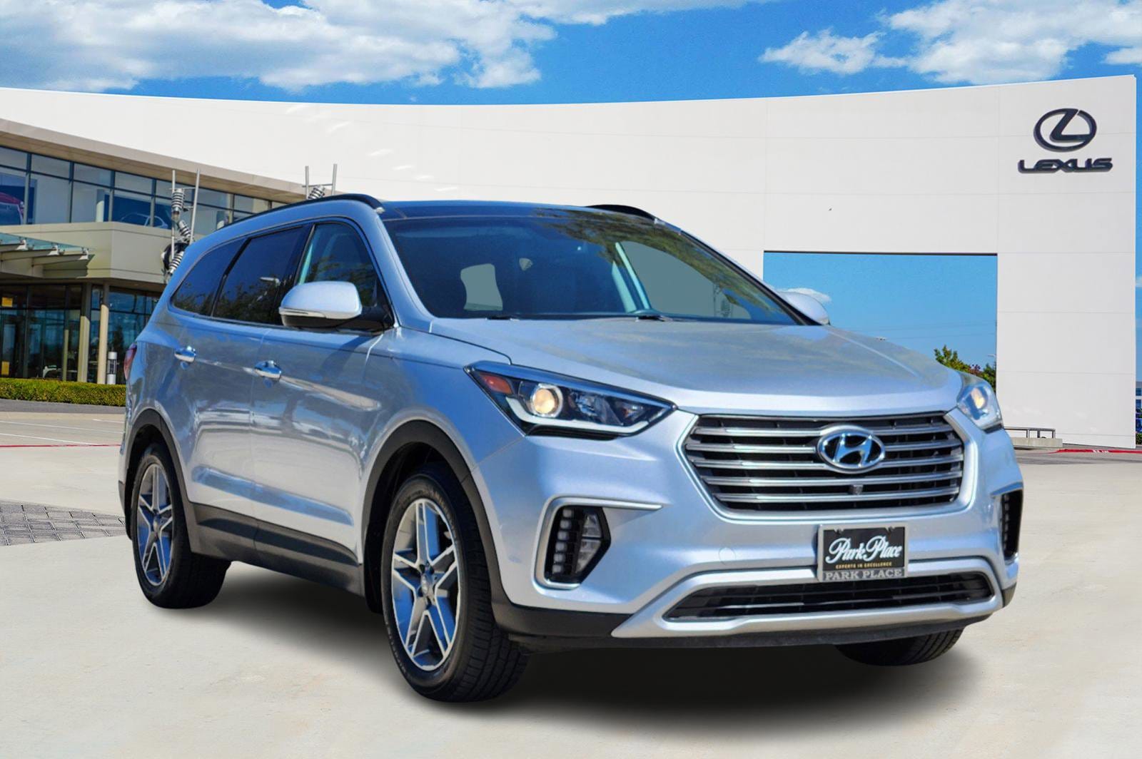 Used 2017 Hyundai Santa Fe SE Ultimate with VIN KM8SR4HF8HU209193 for sale in Plano, TX