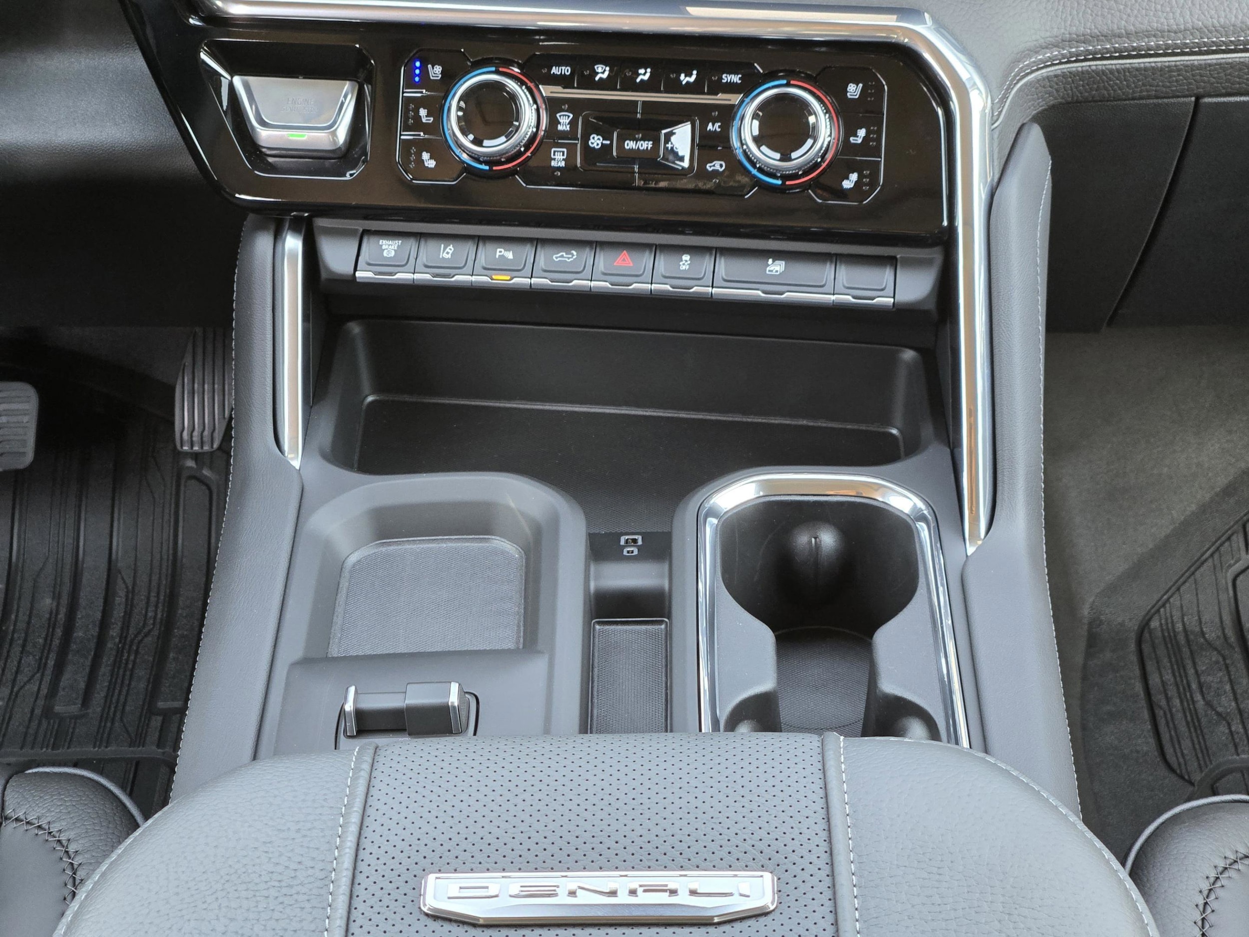 2026 GMC Sierra 3500HD Denali - Photo 15