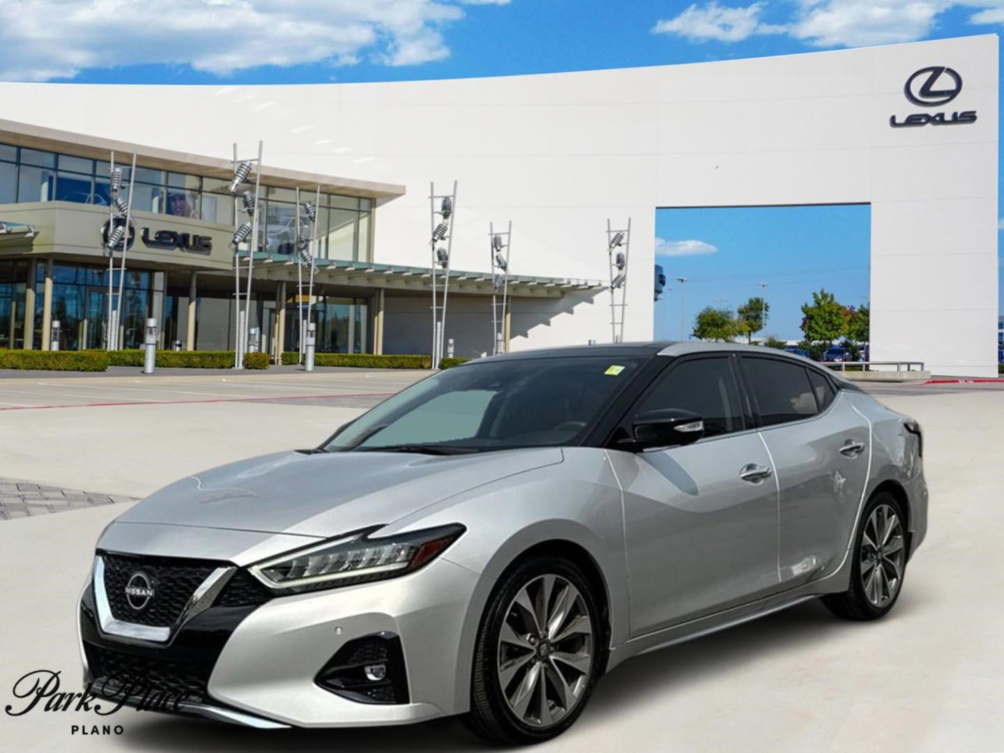 2023 Nissan Maxima Platinum's photo