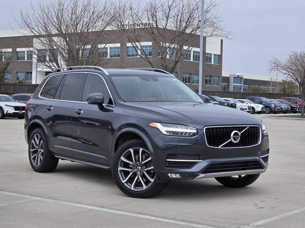 Used 2017 Volvo XC90 Momentum SUV