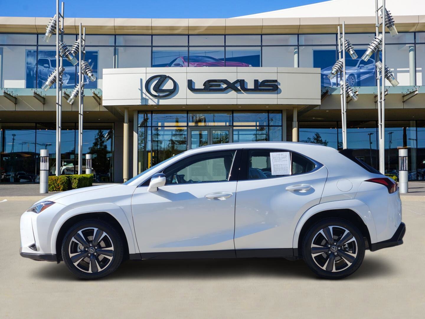 2025 Lexus UX Premium photo 3