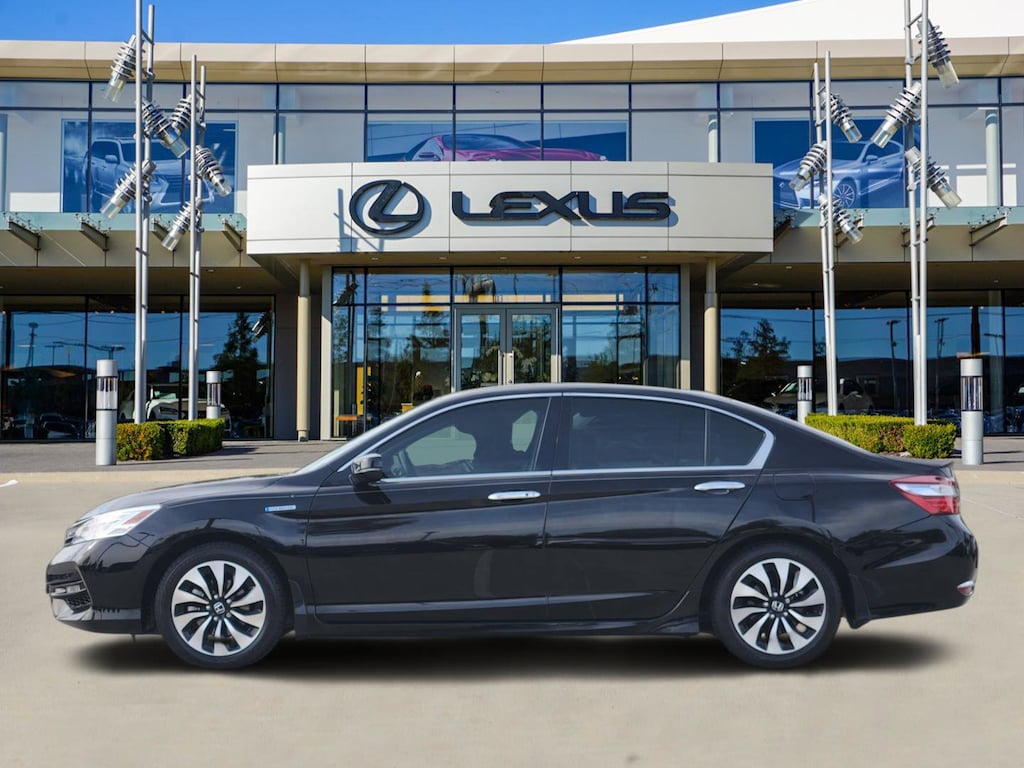 Used 2017 Honda Accord Hybrid Touring Sedan