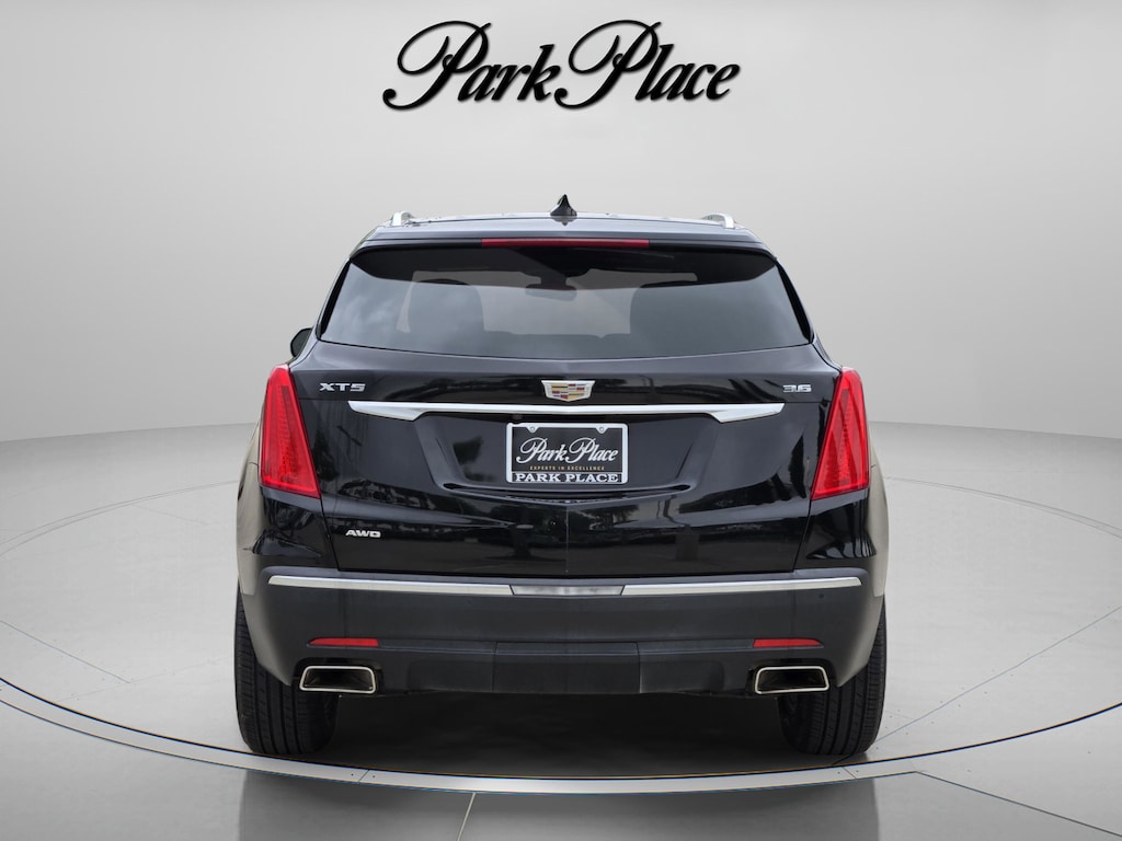 Used 2017 CADILLAC XT5 Luxury SUV