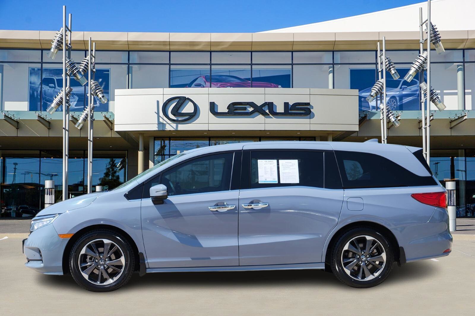 2023 Honda Odyssey Elite photo 3