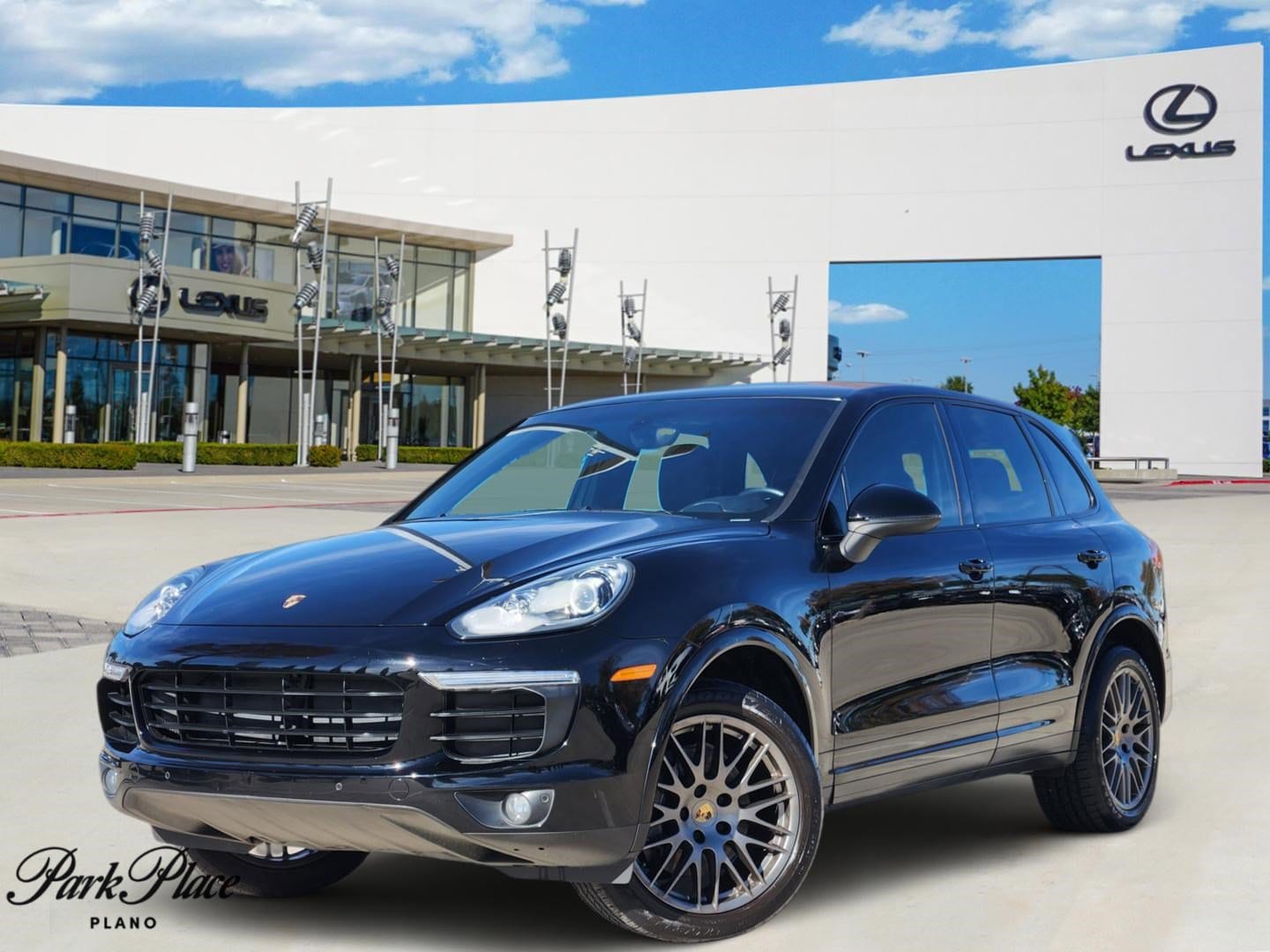 2017 Porsche Cayenne Platinum Edition's photo