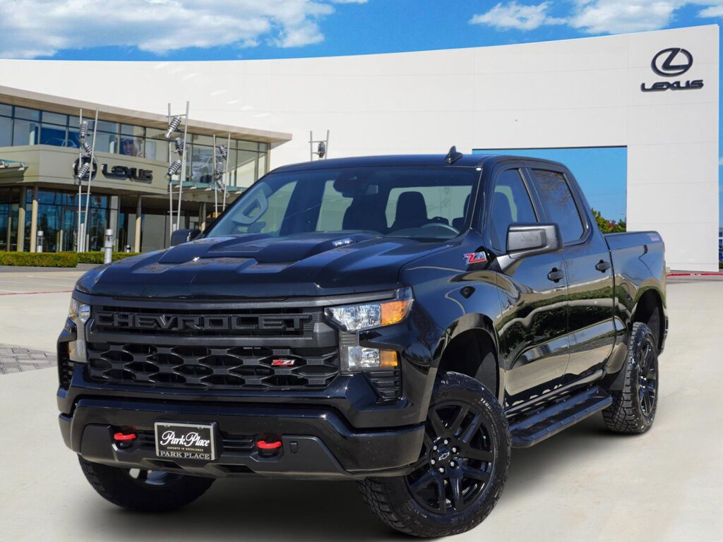 Used 2025 Chevrolet Silverado 1500 Custom Trail Boss Truck Crew Cab