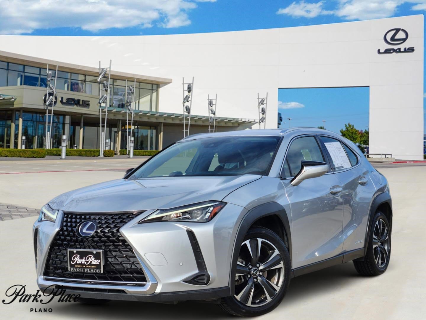 2019 Lexus UX Hybrid 250h's photo