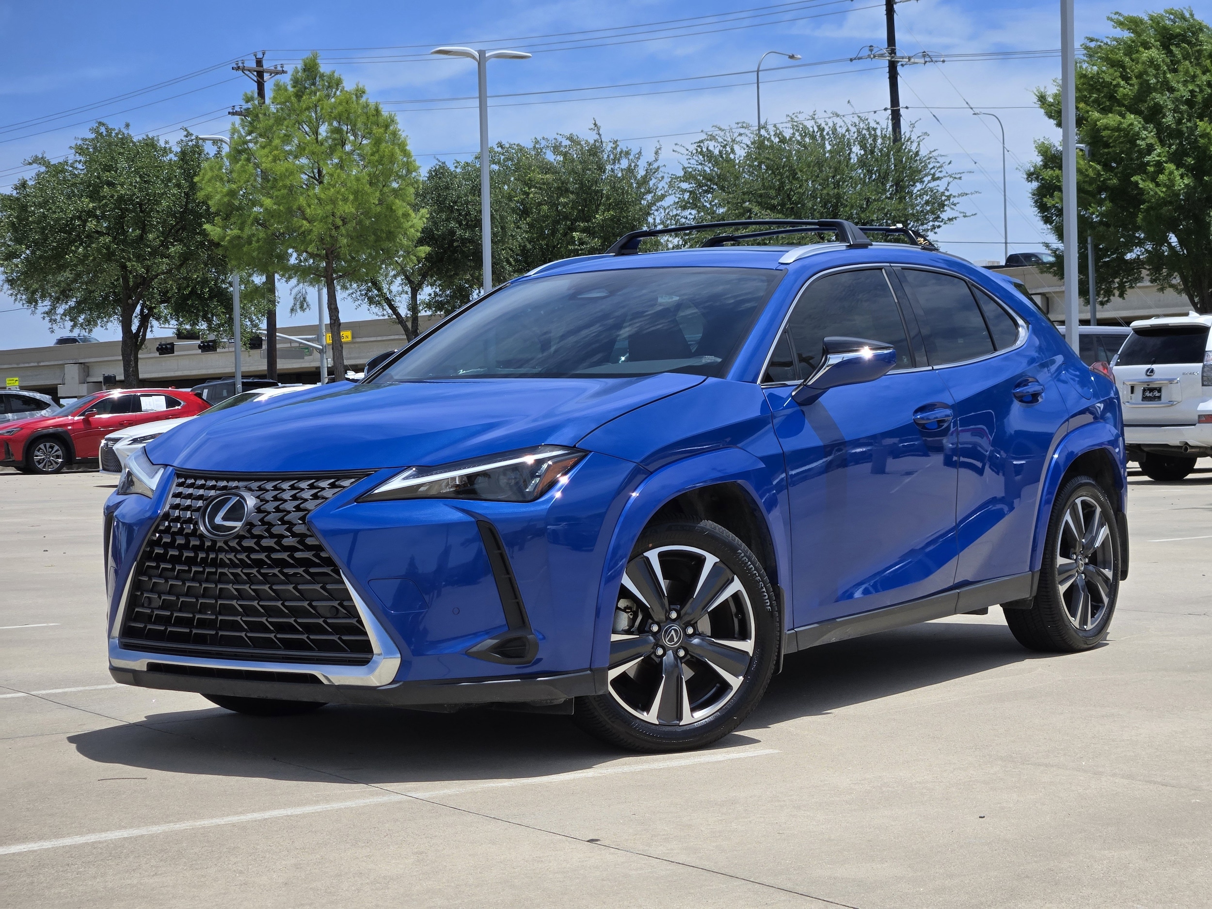 2025 Lexus UX 300h 300h Premium's photo