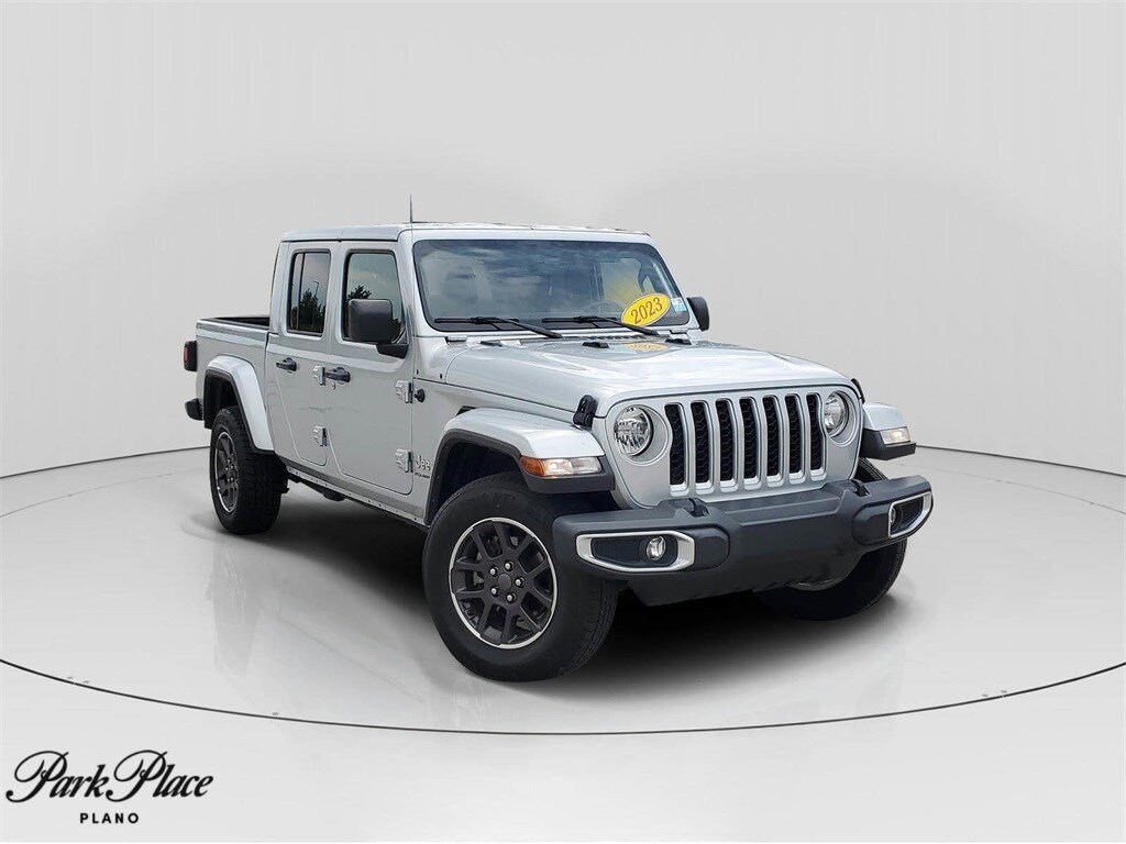 Used 2023 Jeep Gladiator Overland Truck Crew Cab