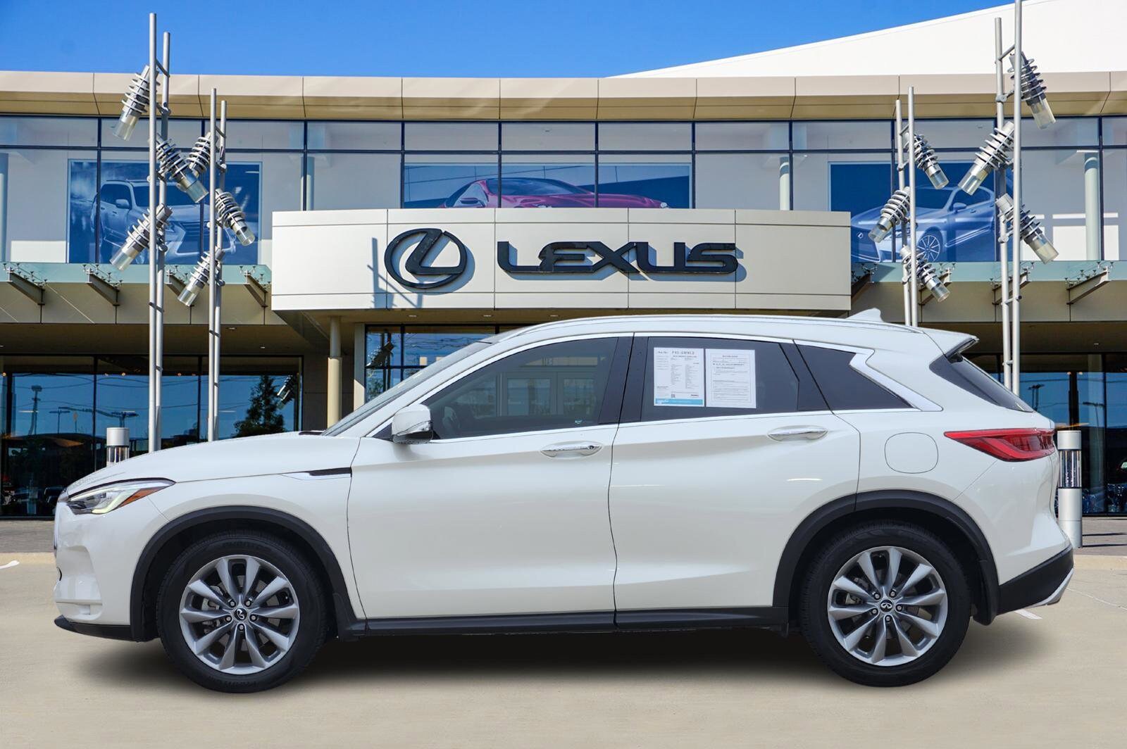 2019 Infiniti QX50 Luxe photo 2
