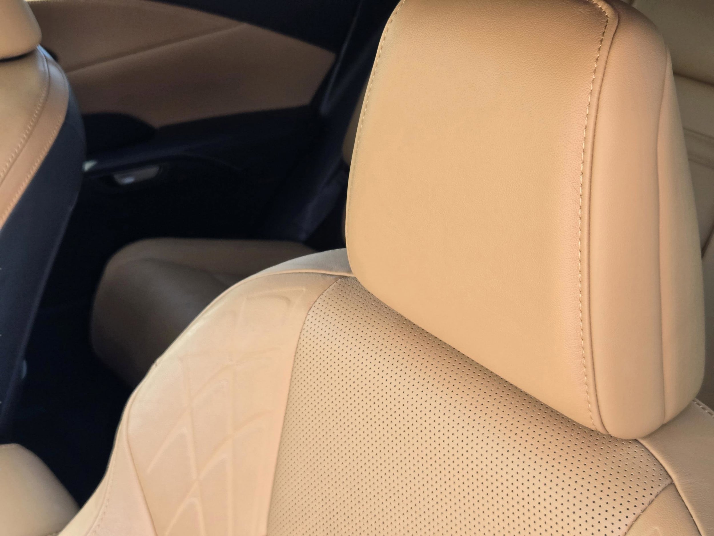 2025 Lexus RX 350 - Photo 22