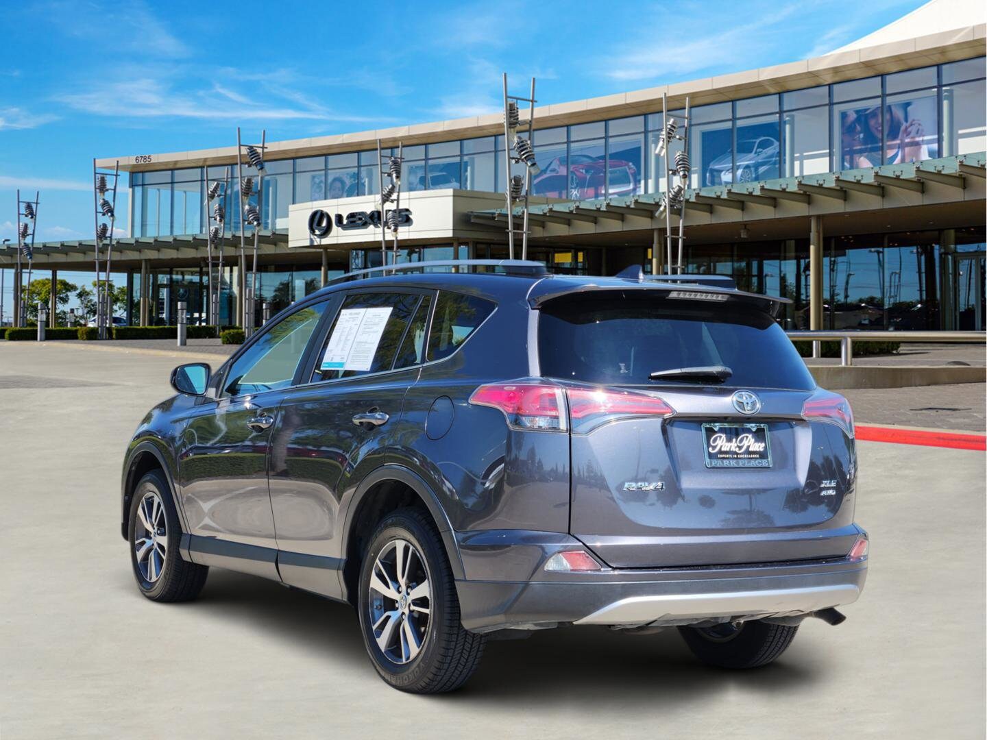2018 Toyota RAV4 XLE photo 3