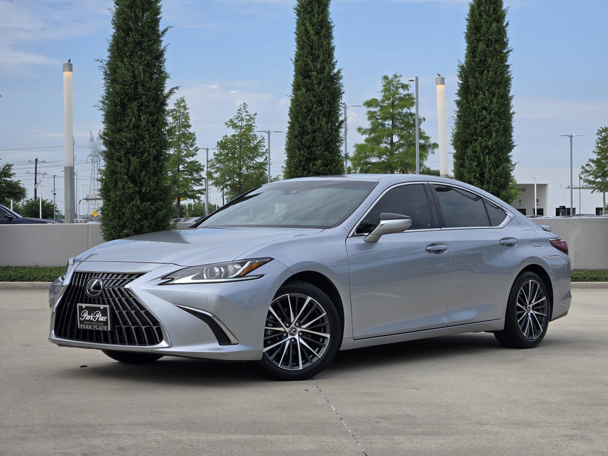 2022 Lexus ES 350 350's photo