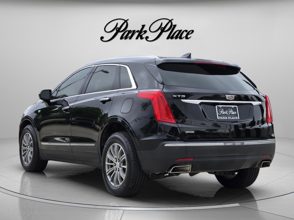 Used 2017 CADILLAC XT5 Luxury SUV