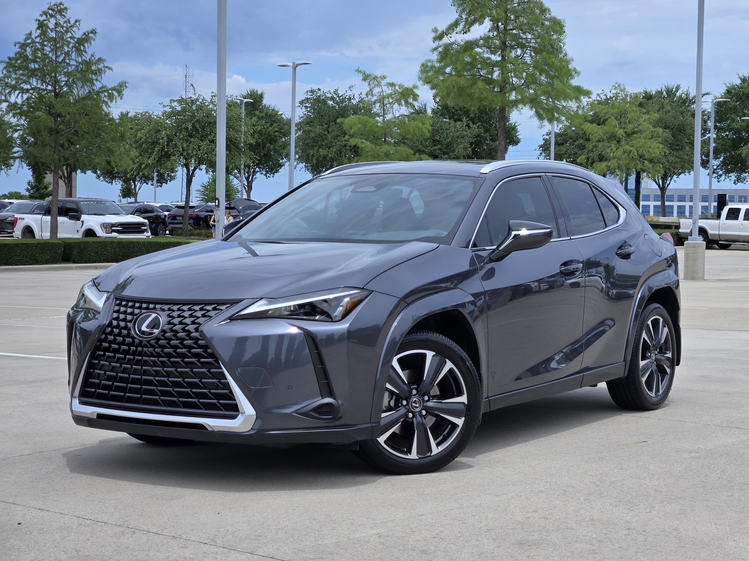 2025 Lexus UX 300h 300h Premium's photo