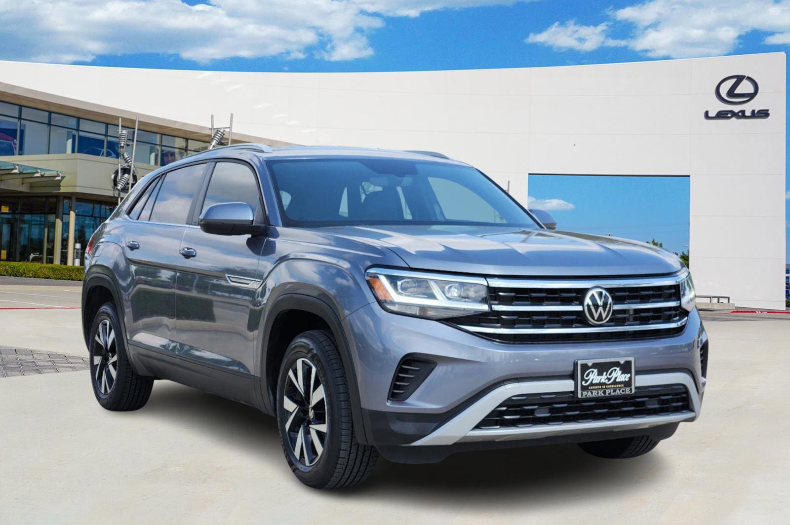 Used 2022 Volkswagen Atlas Cross Sport SE with VIN 1V2LC2CA9NC204692 for sale in Plano, TX