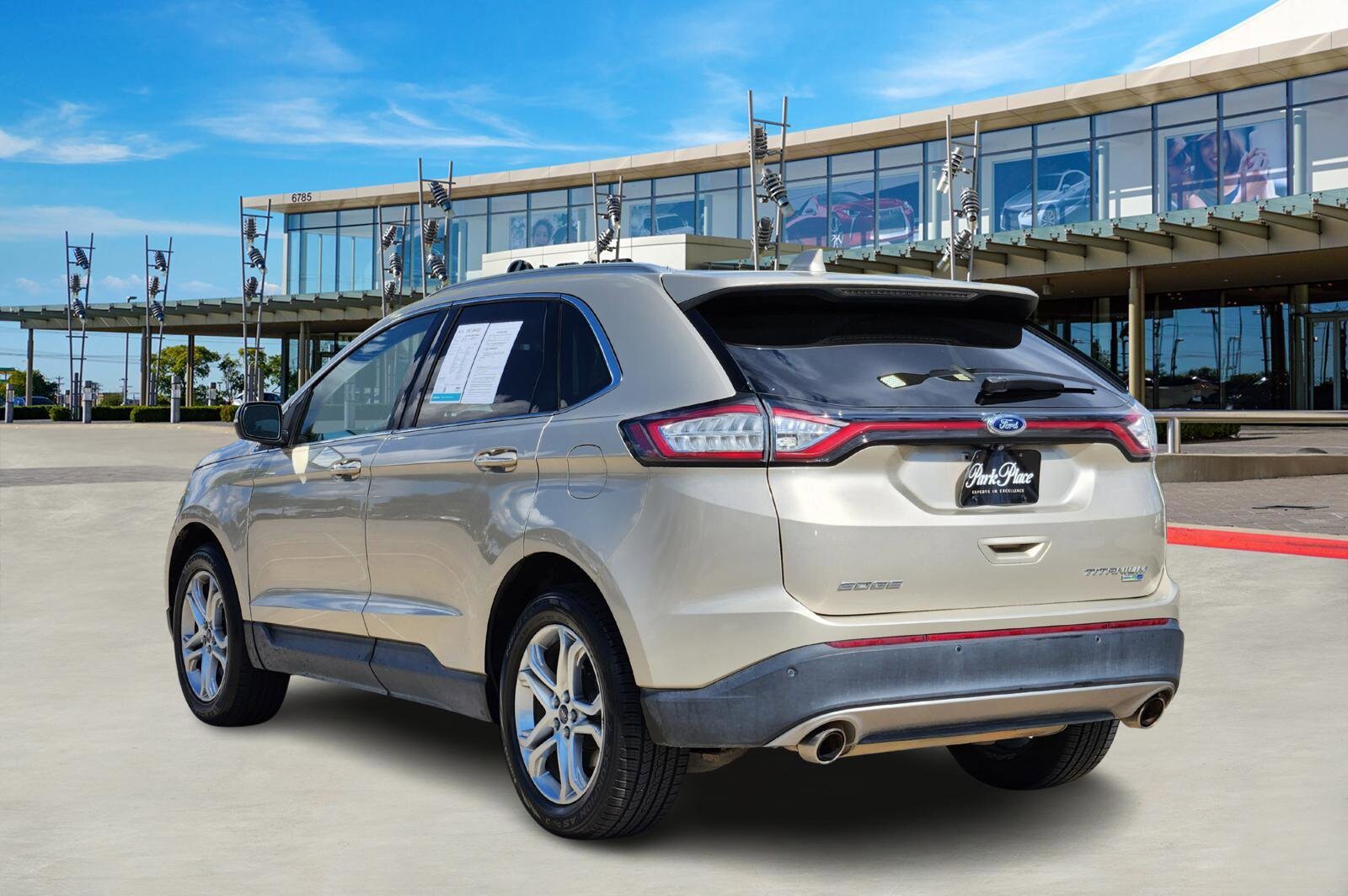2017 Ford Edge Titanium photo 4