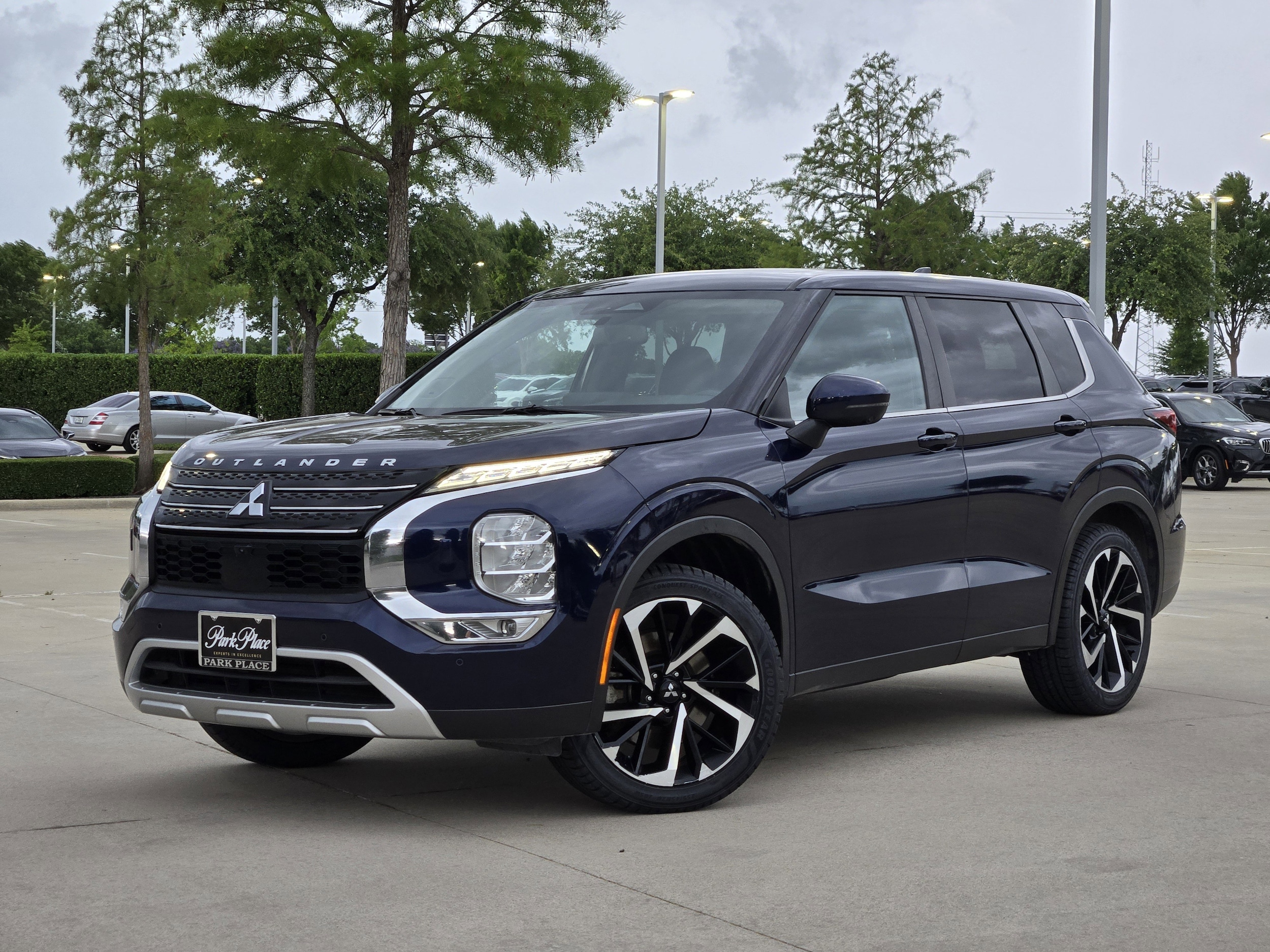 2022 Mitsubishi Outlander SE S-AWC's photo