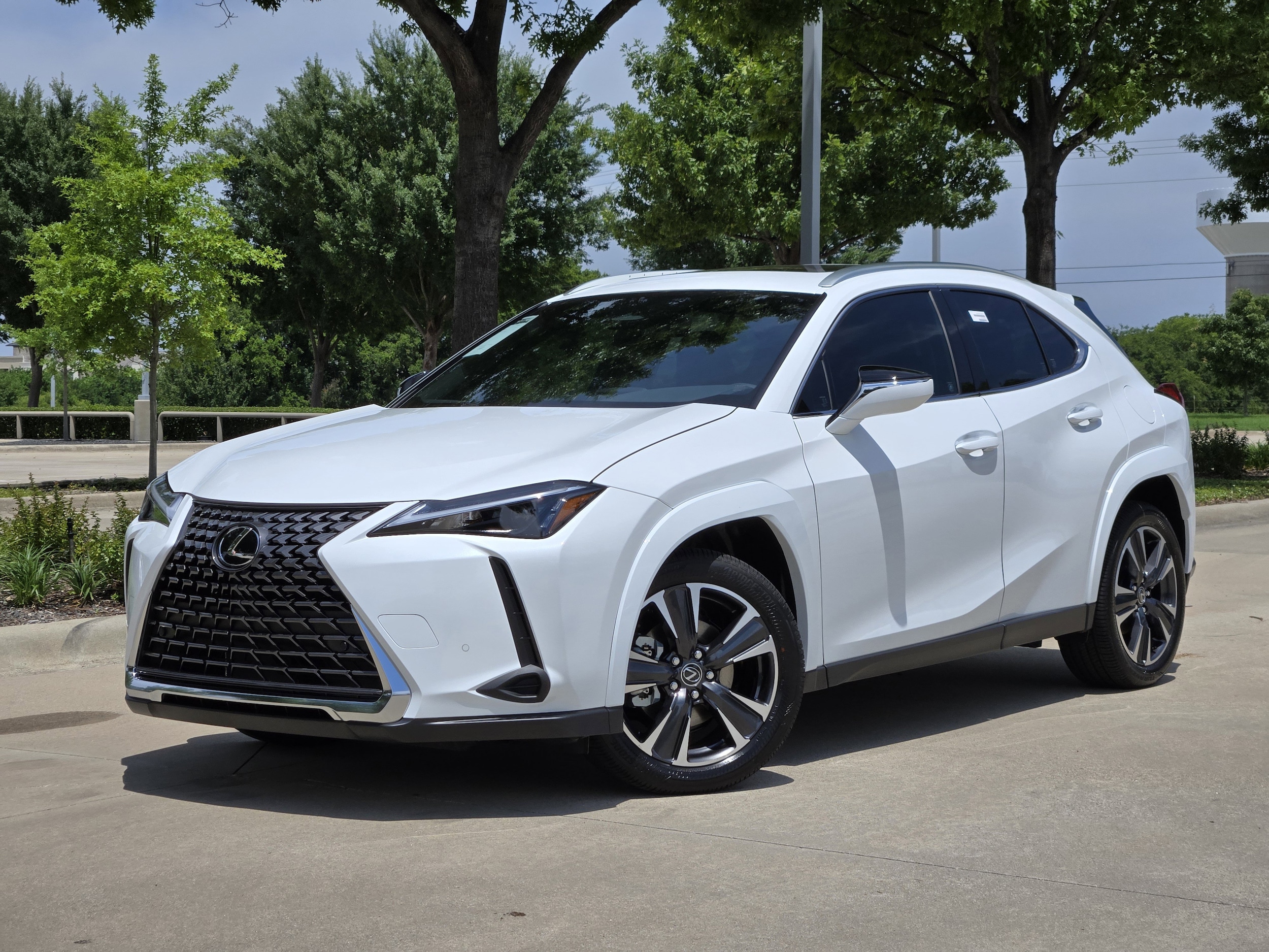 2026 Lexus UX 300h 300h Premium's photo