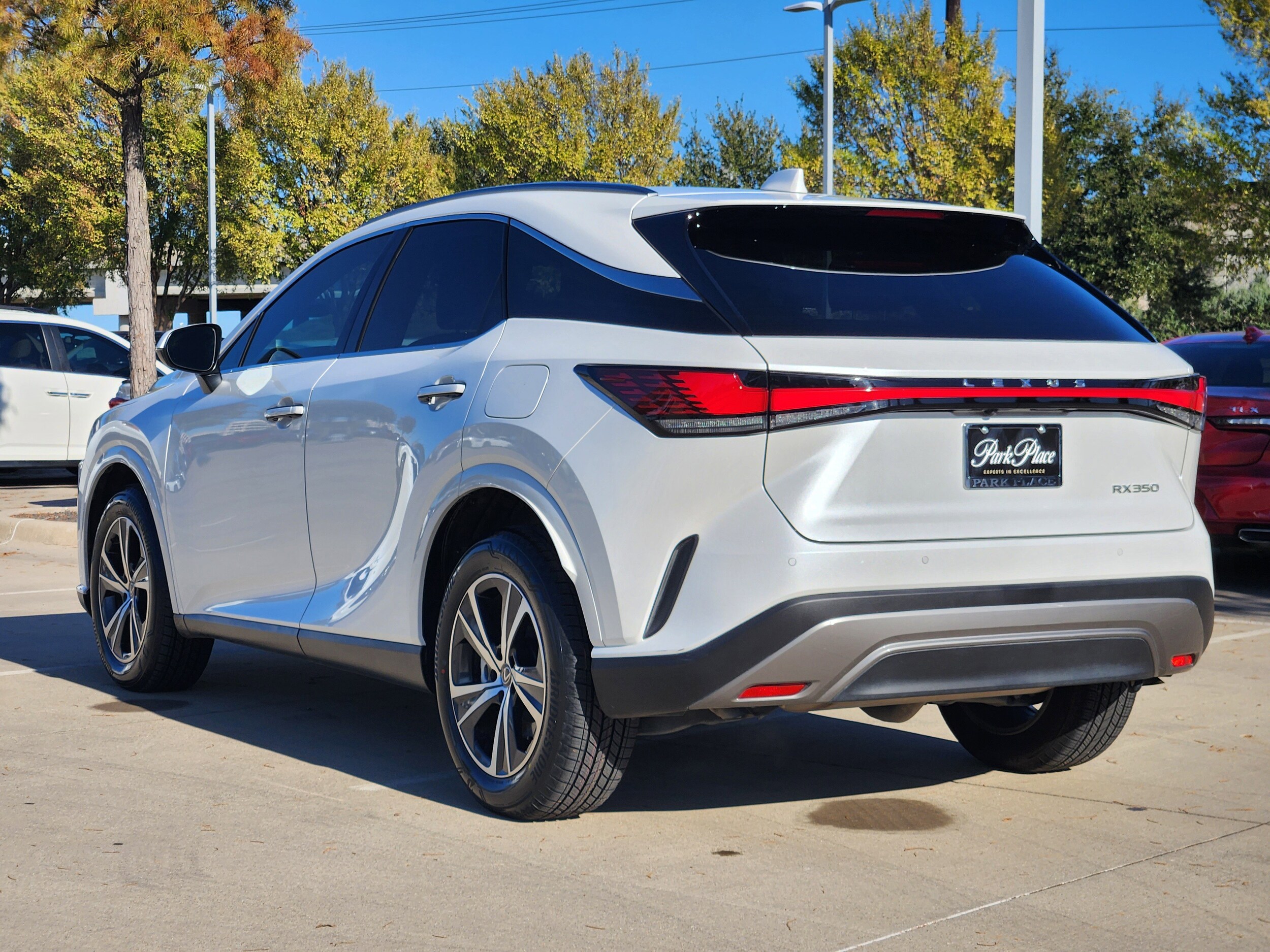 2024 Lexus RX 350 Premium photo 2