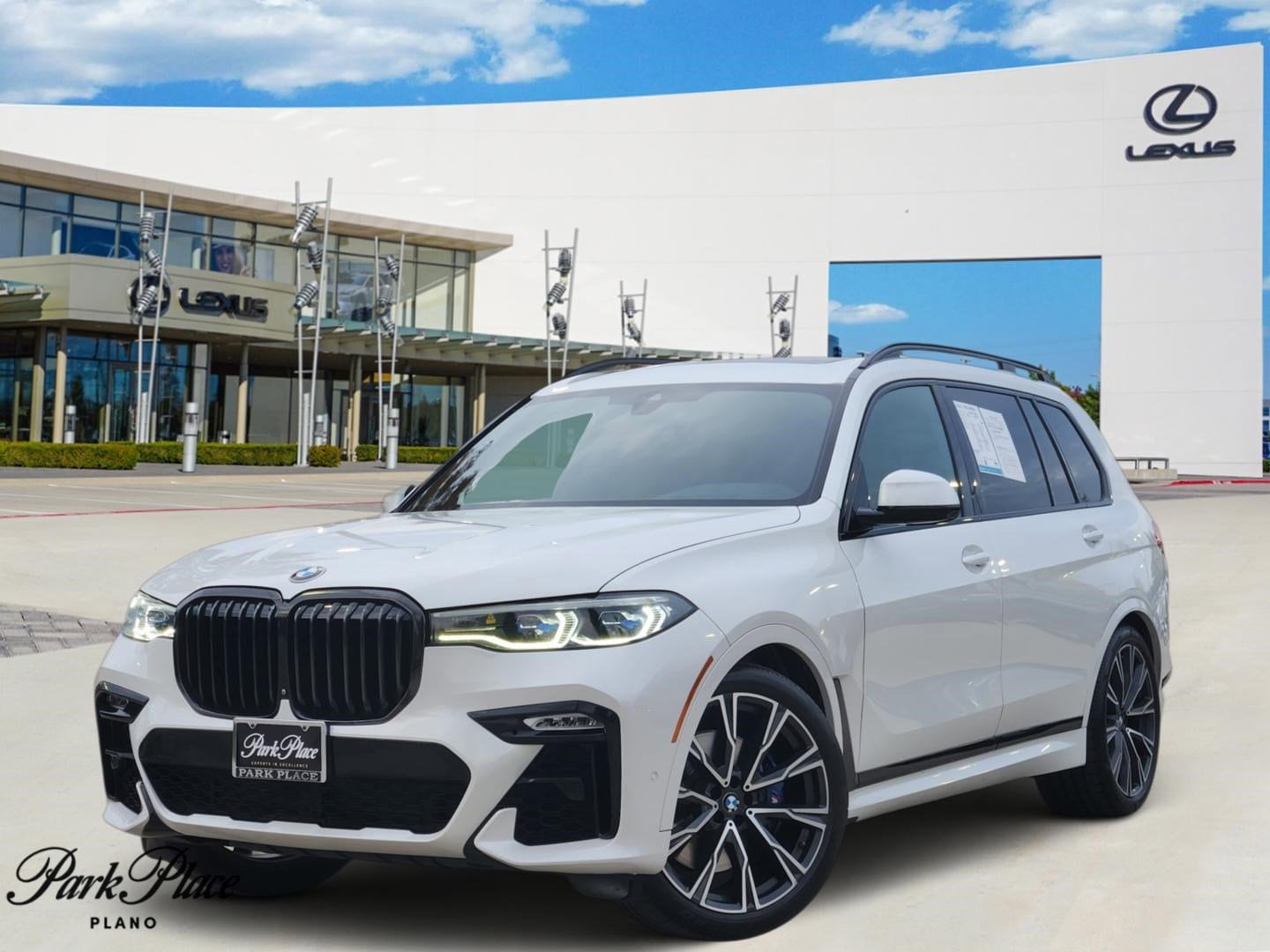 2022 BMW X7 M50i's photo