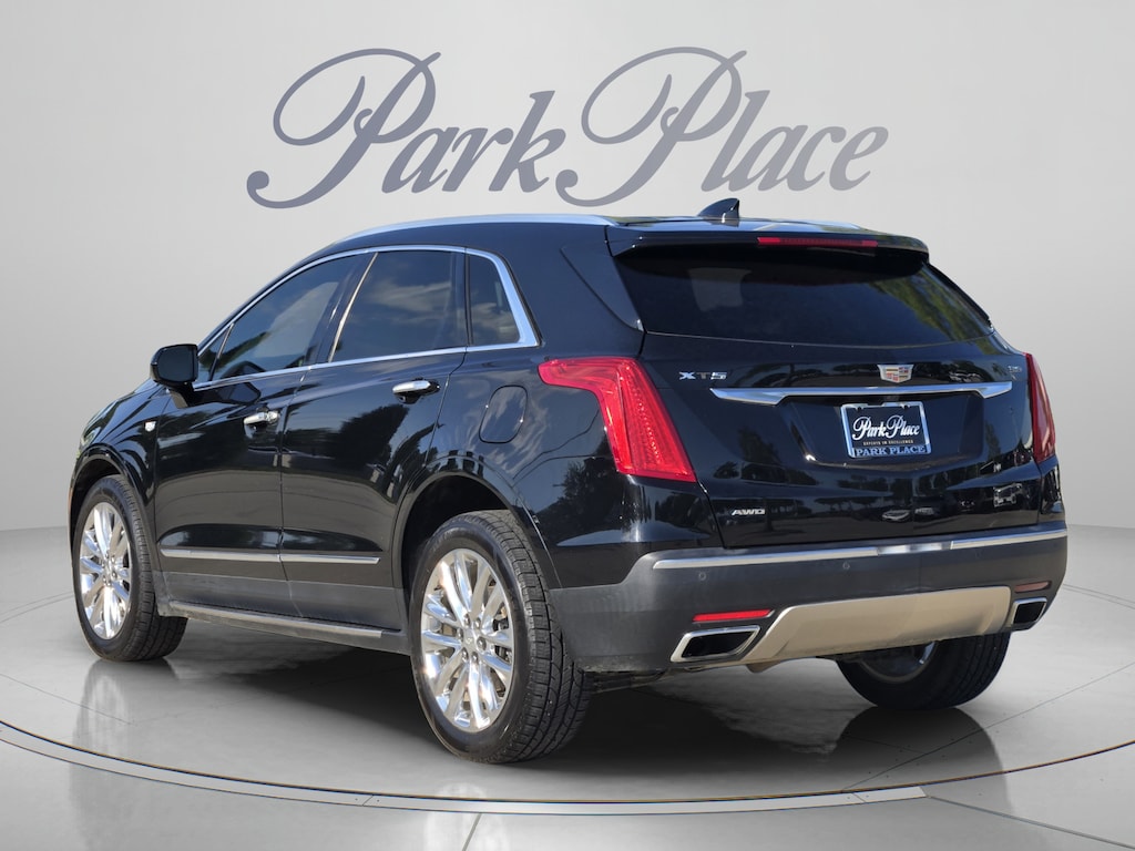 Used 2017 CADILLAC XT5 Platinum SUV