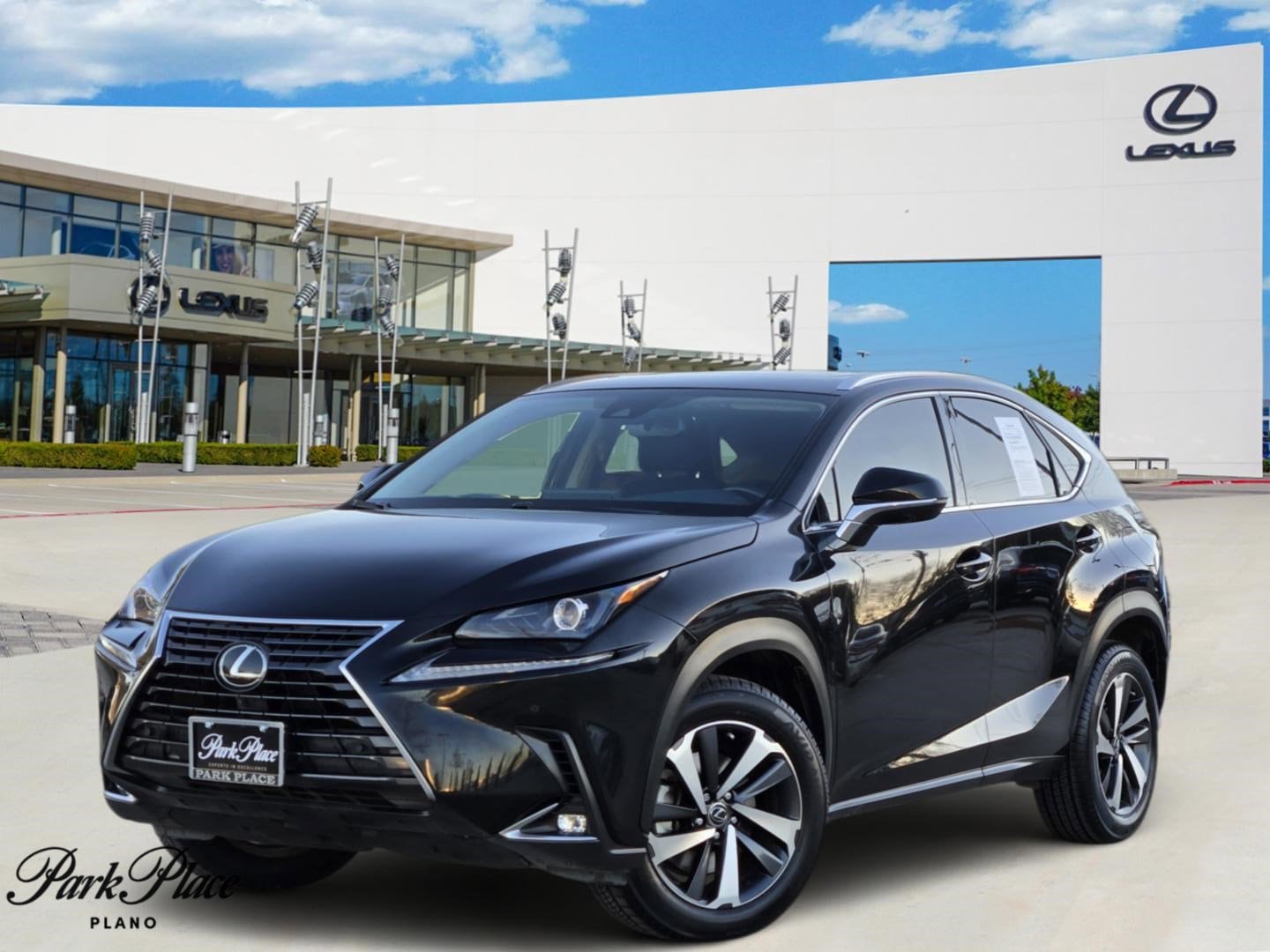2020 Lexus NX 300's photo