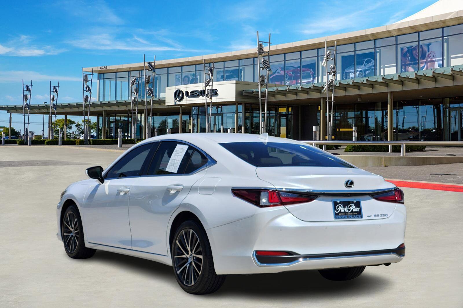2025 Lexus ES Premium photo 4