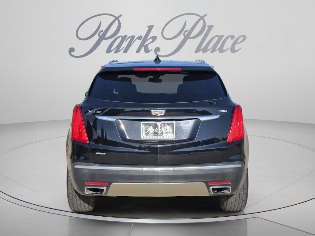 Used 2017 CADILLAC XT5 Platinum SUV