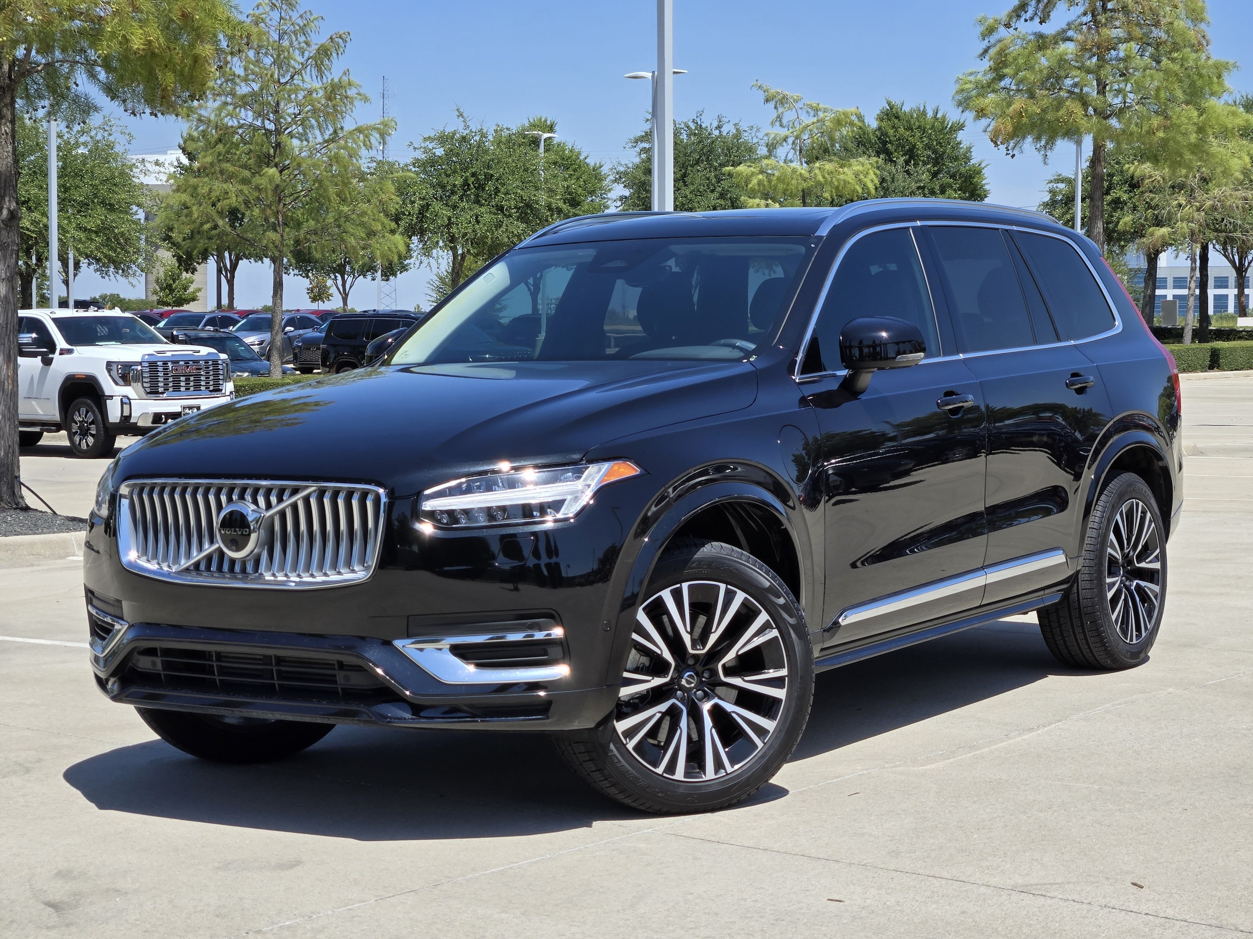2025 Volvo XC90 Plug-In Hybrid
