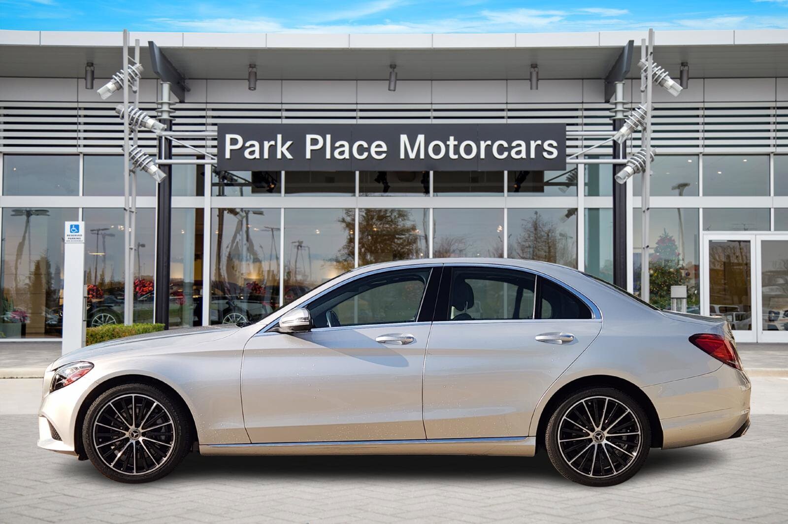2020 Mercedes Benz C 300 Sedan photo 3