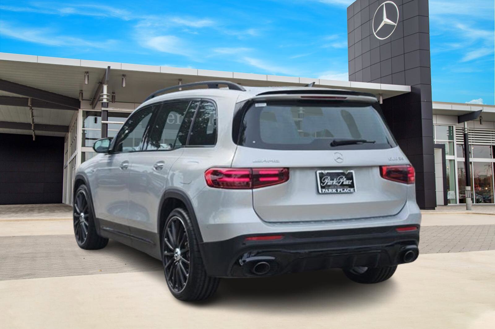 2024 Mercedes Benz GLB 35 photo 4