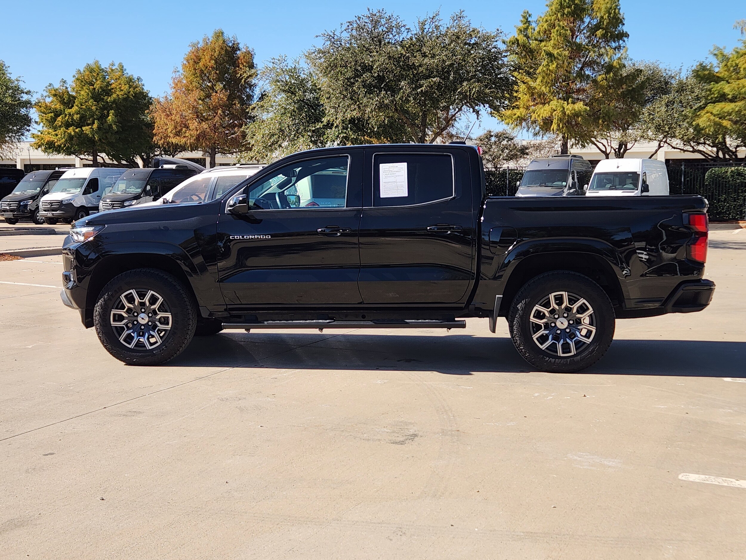 2024 Chevrolet Colorado Z71 photo 3