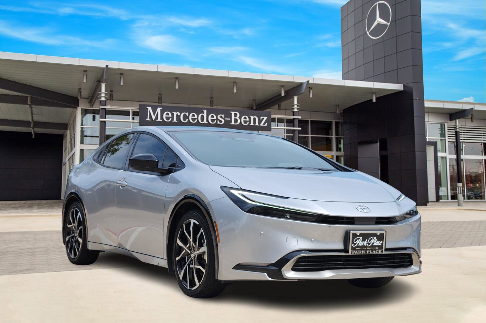 2024 Toyota Prius Prime XSE Premium photo 2
