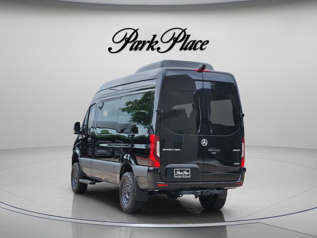 New 2025 Mercedes-Benz Sprinter 2500 Standard Roof 4-Cyl Diesel HO Van Passenger Van