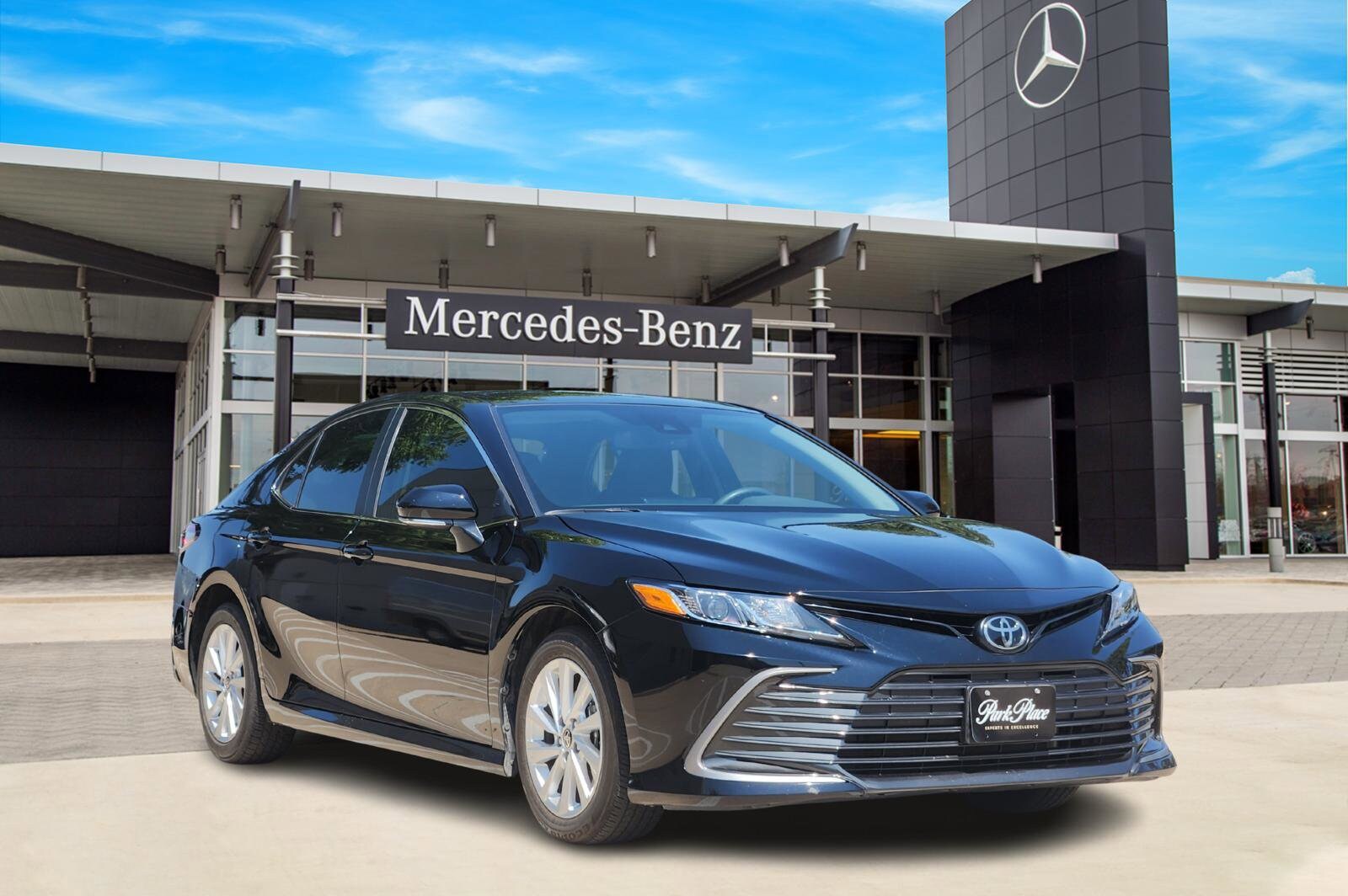 2024 Toyota Camry LE photo 2