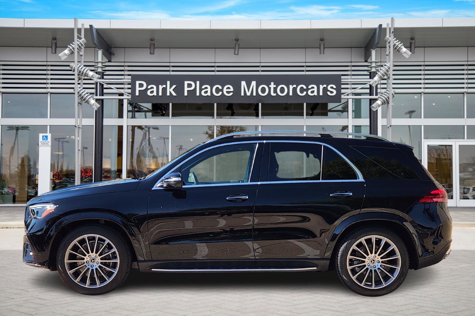 2024 Mercedes Benz GLE 350 photo 3