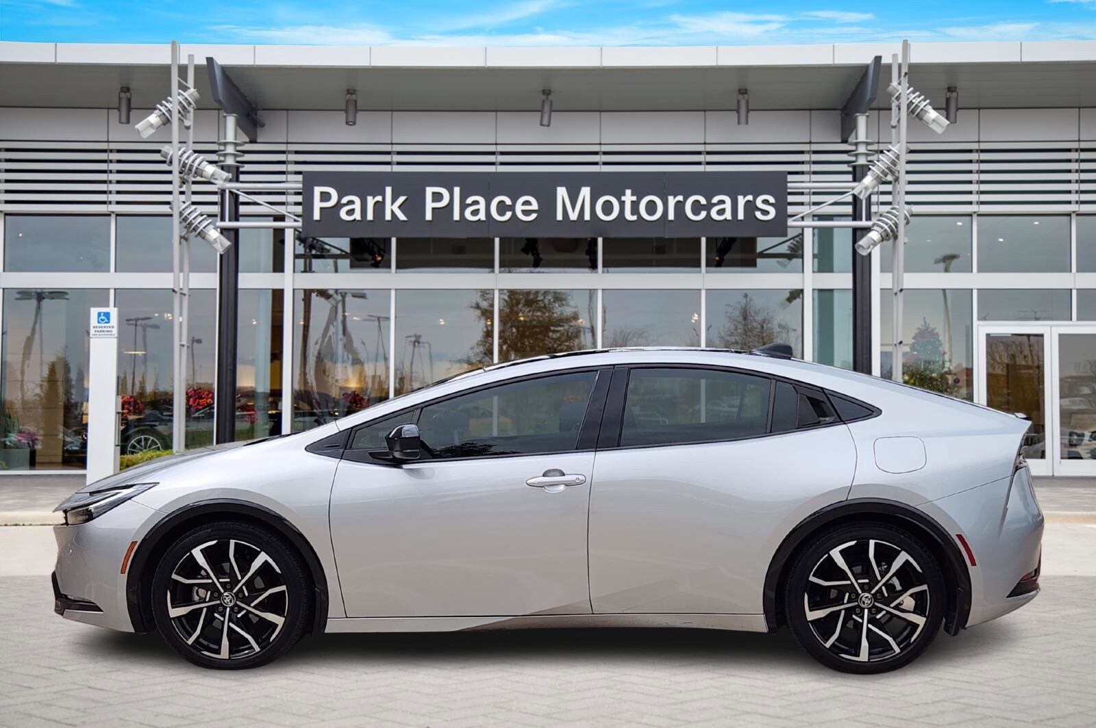 2024 Toyota Prius Prime XSE Premium photo 3