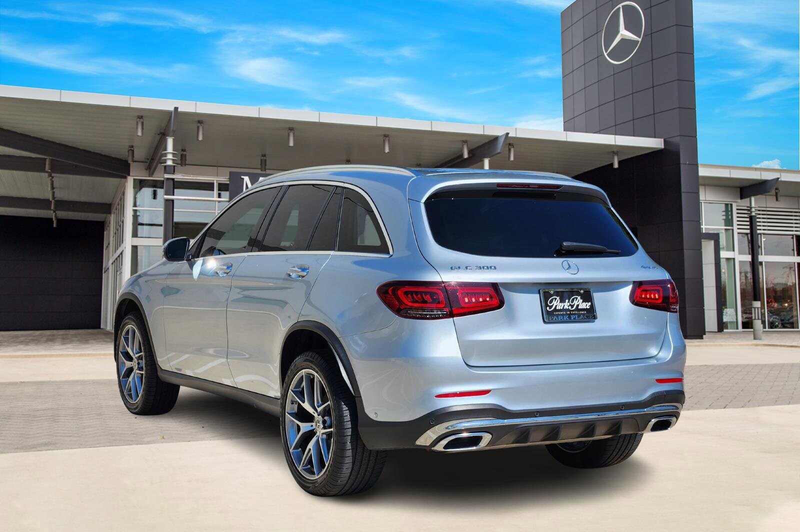 2022 Mercedes Benz GLC 300 4MATIC photo 2