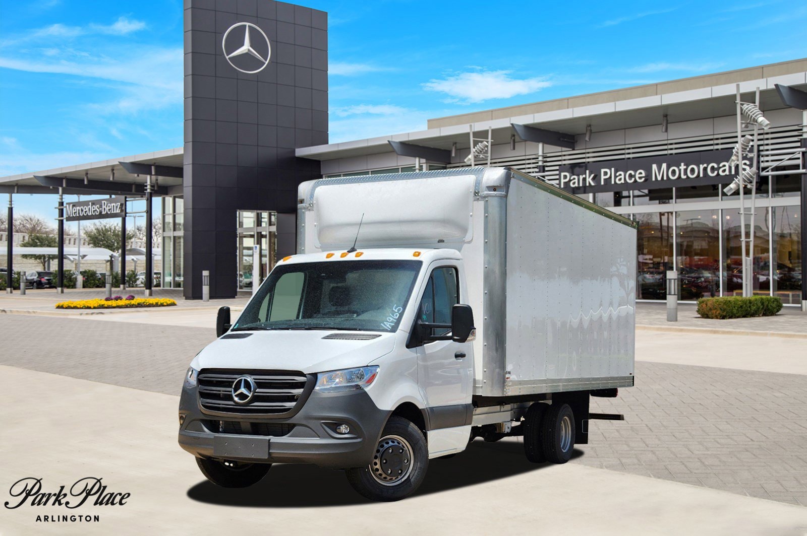 New 2023 Mercedes-Benz Sprinter 4500 170″ 16 Foot Box truck with Railgate  in #MV1068