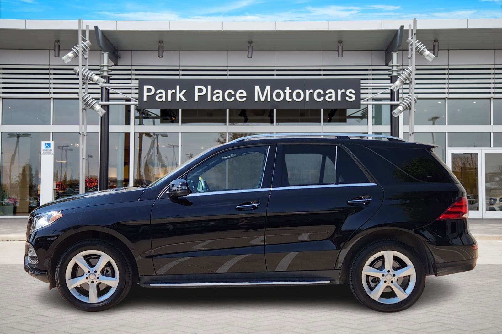 2016 Mercedes Benz GLE 350 photo 2