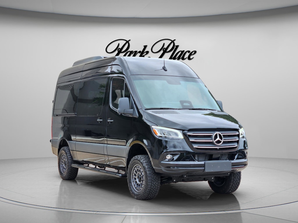 New 2025 Mercedes-Benz Sprinter 2500 Standard Roof 4-Cyl Diesel HO Van Passenger Van