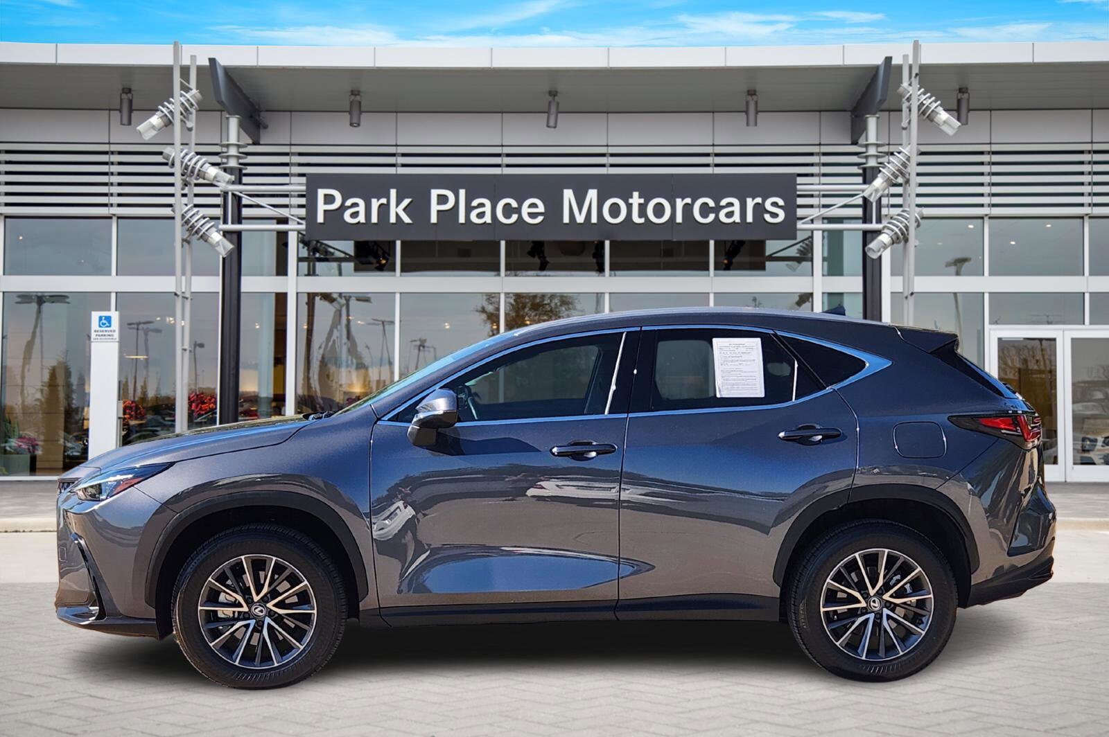 2025 Lexus NX 350 Premium photo 3