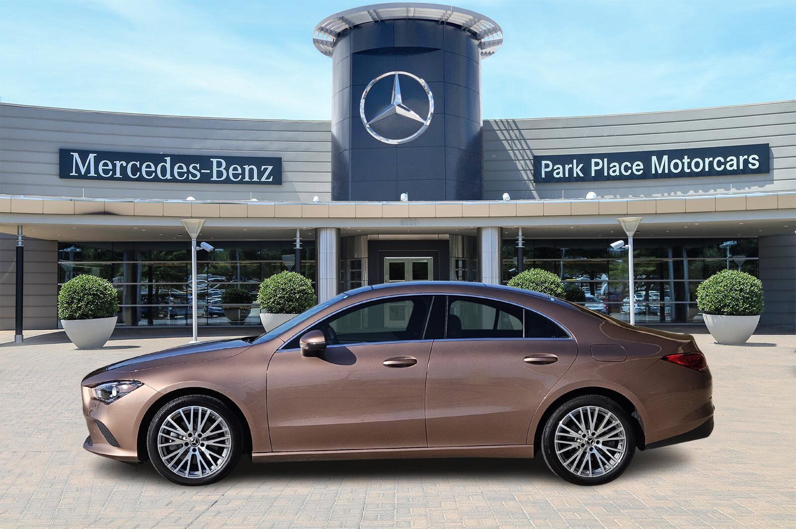 2022 Mercedes Benz CLA 250 photo 2