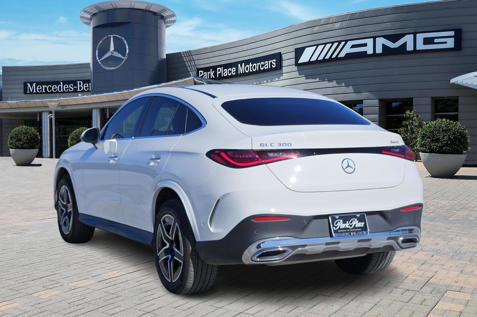 2024 Mercedes Benz GLC 300 Coupe photo 3