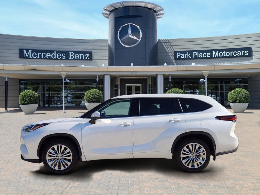 Used 2025 Toyota Highlander Hybrid Platinum SUV